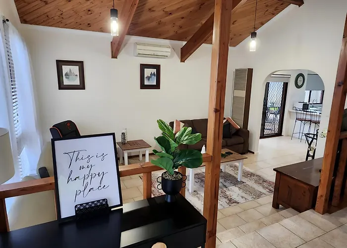 Cosy, Stylish 3 Bedroom Stay In Hoppers Crossing