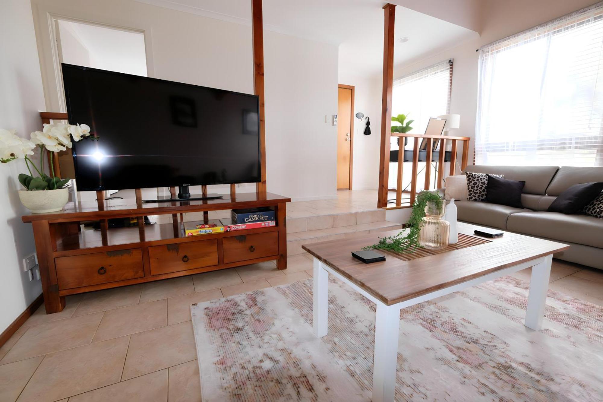 Cosy, Stylish 3 Bedroom In Hoppers Crossing Holiday home *