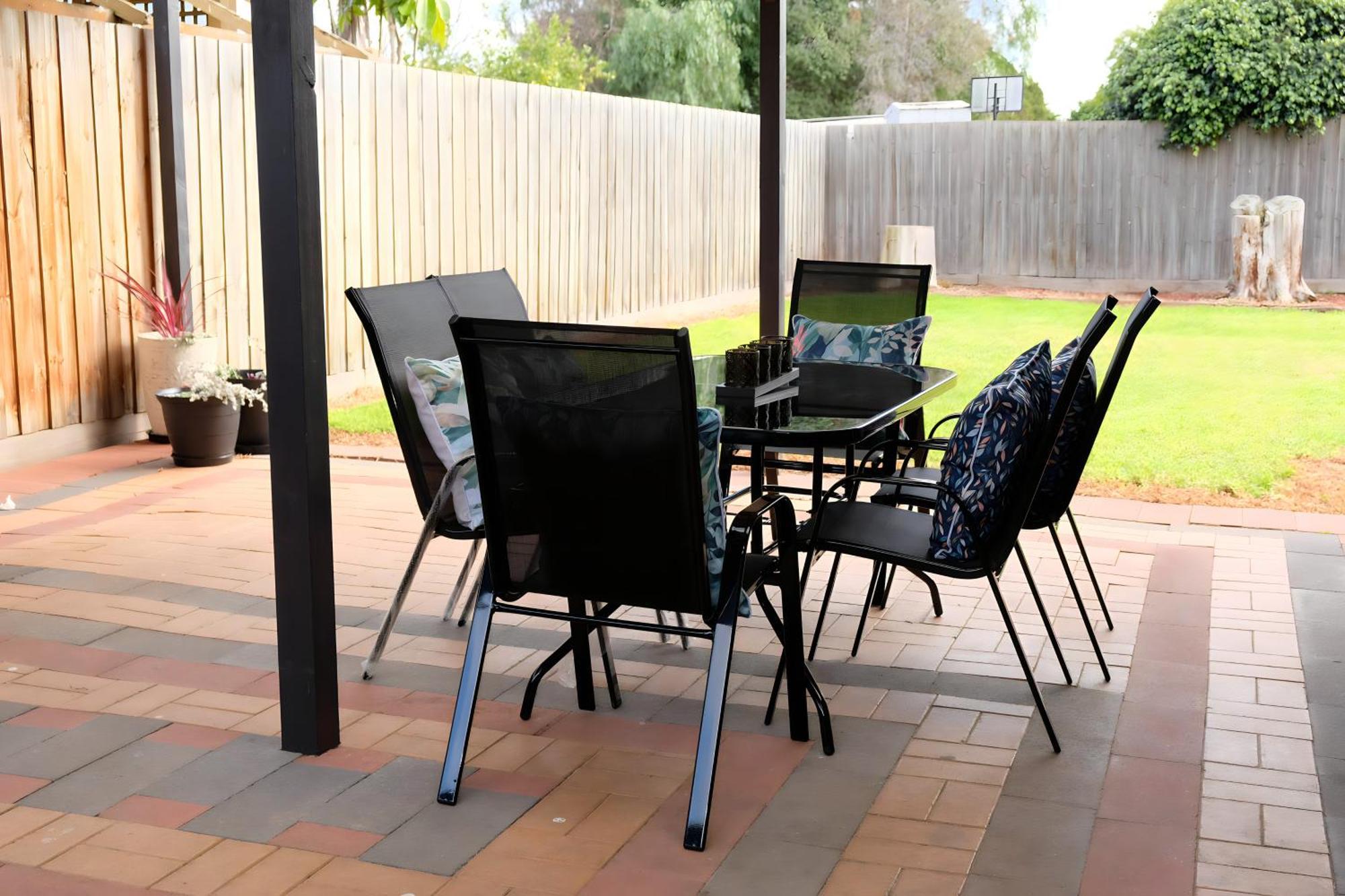 Holiday home Cosy, Stylish 3 Bedroom In Hoppers Crossing *
